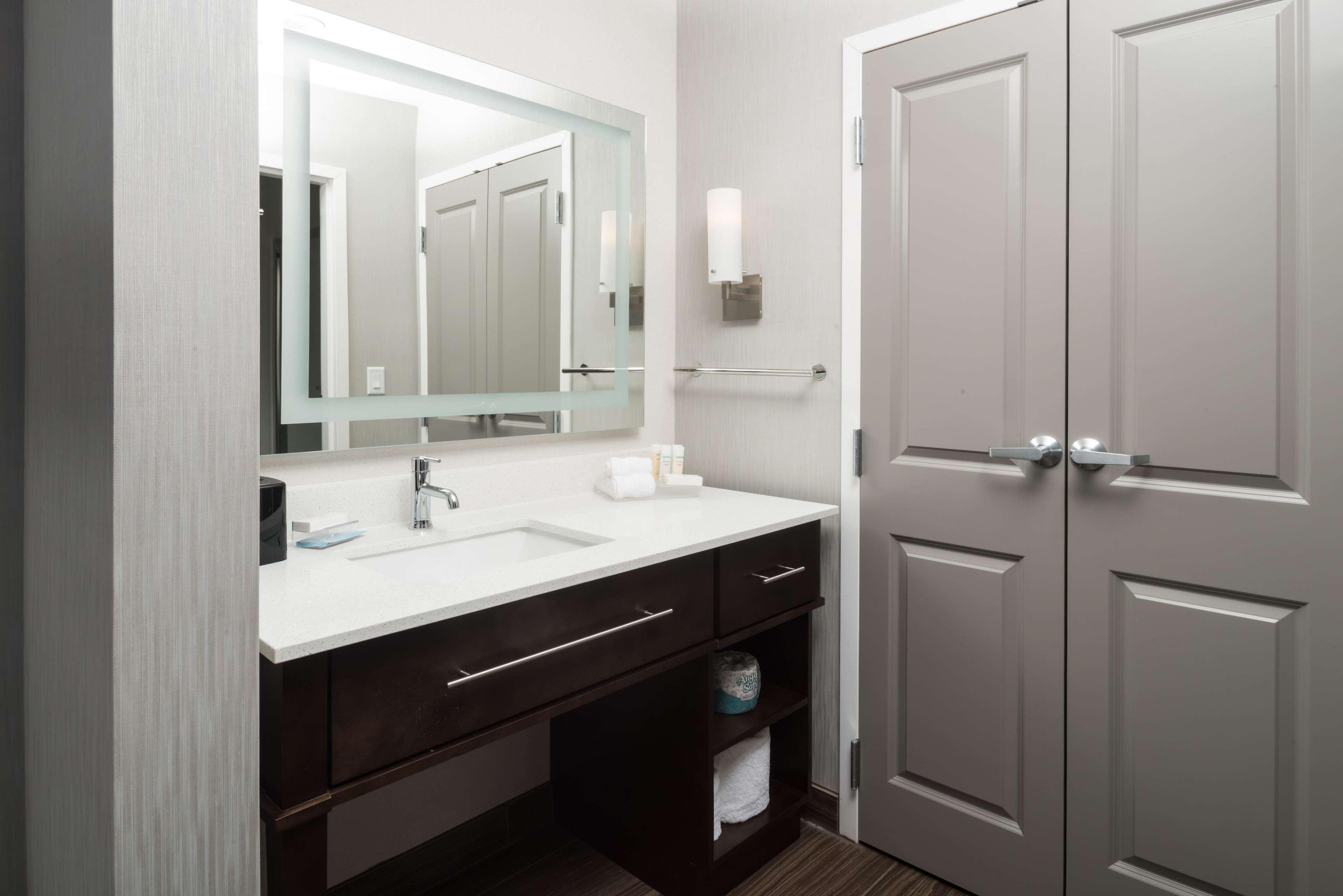 Hotel Homewood By Hilton Tulsa Catoosa