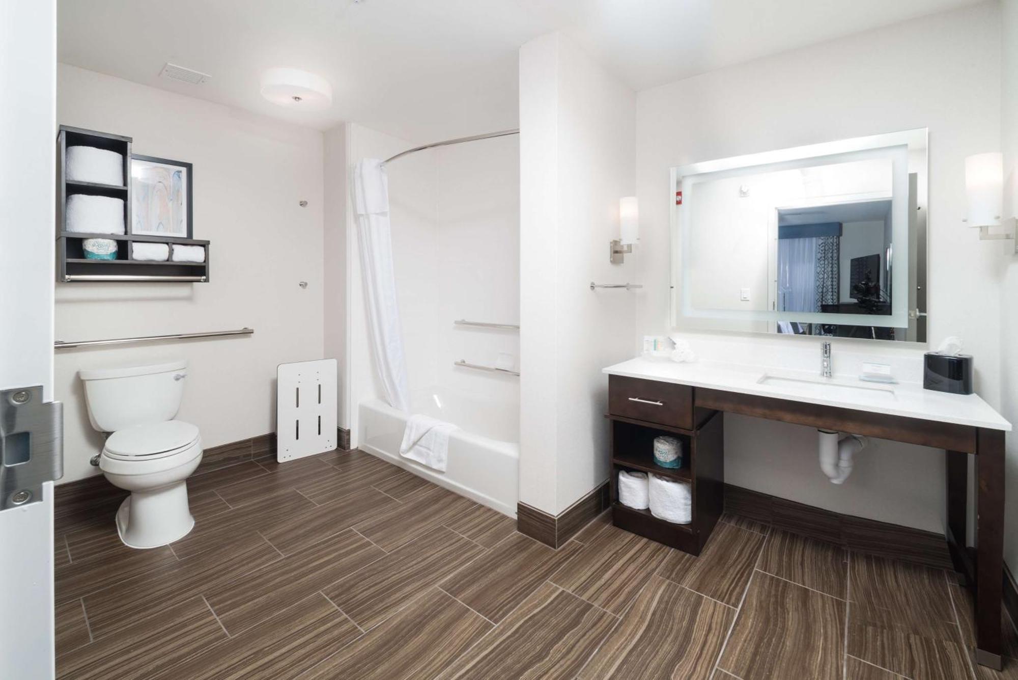 Hotel Homewood By Hilton Tulsa